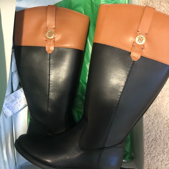 Tommy Hilfiger boots - Picture 1 of 8